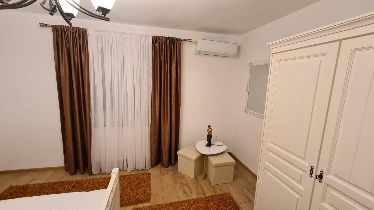 Casa Luca Hotel Moldova Noua Ngoại thất bức ảnh
