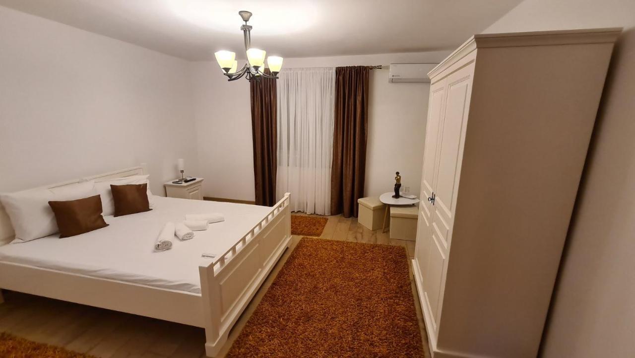 Casa Luca Hotel Moldova Noua Ngoại thất bức ảnh