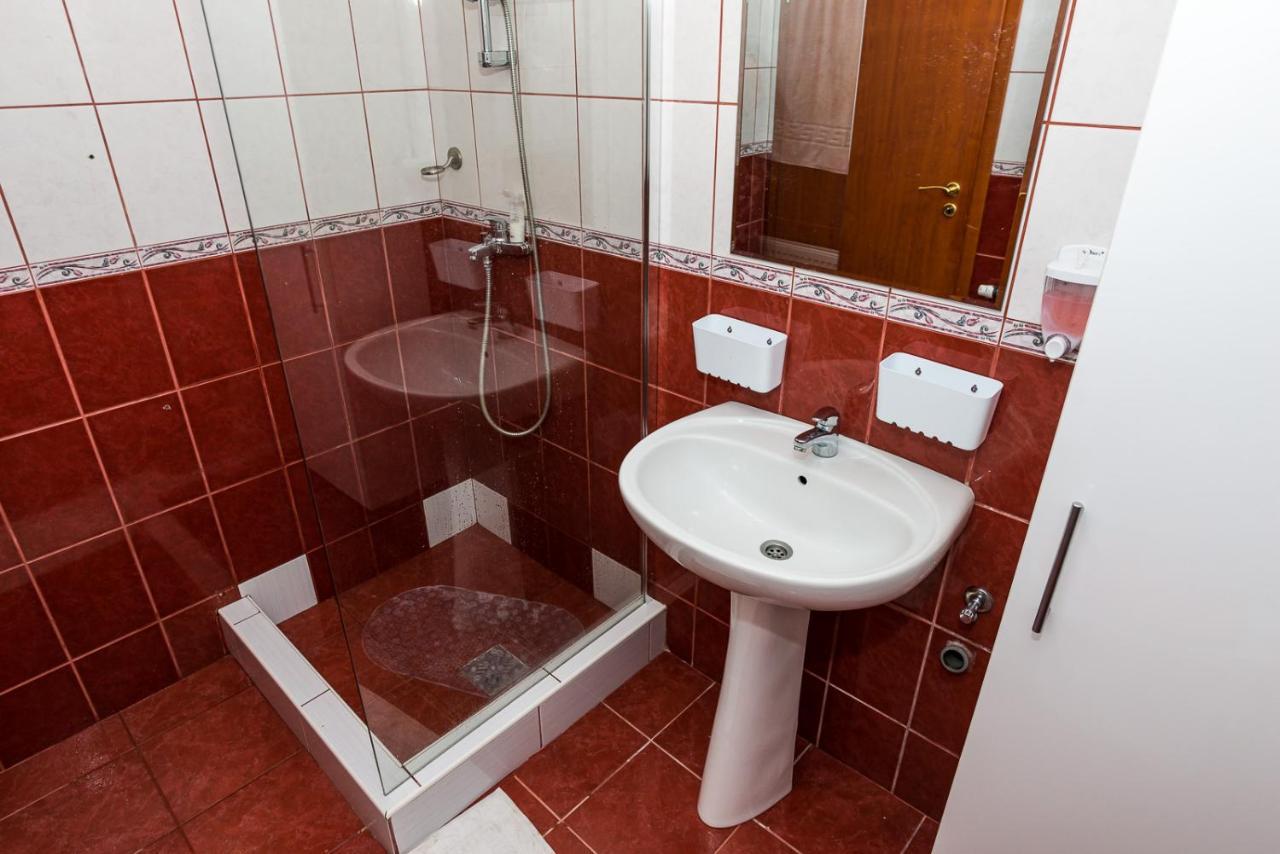 Casa Luca Hotel Moldova Noua Ngoại thất bức ảnh