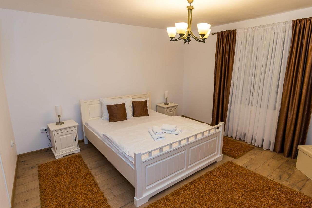 Casa Luca Hotel Moldova Noua Ngoại thất bức ảnh