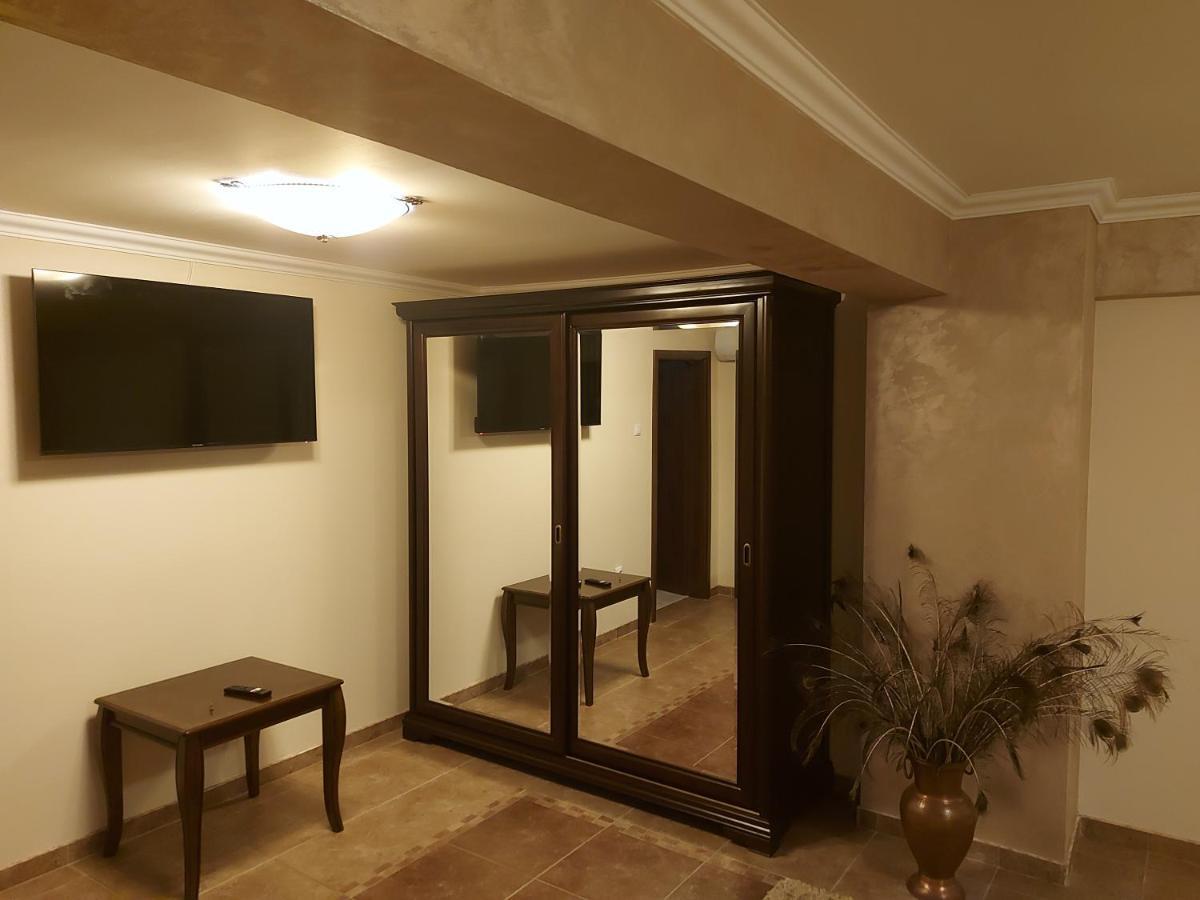 Casa Luca Hotel Moldova Noua Ngoại thất bức ảnh