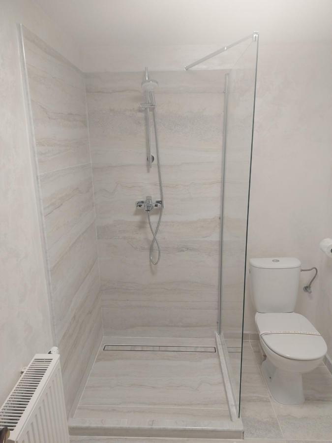 Casa Luca Hotel Moldova Noua Ngoại thất bức ảnh