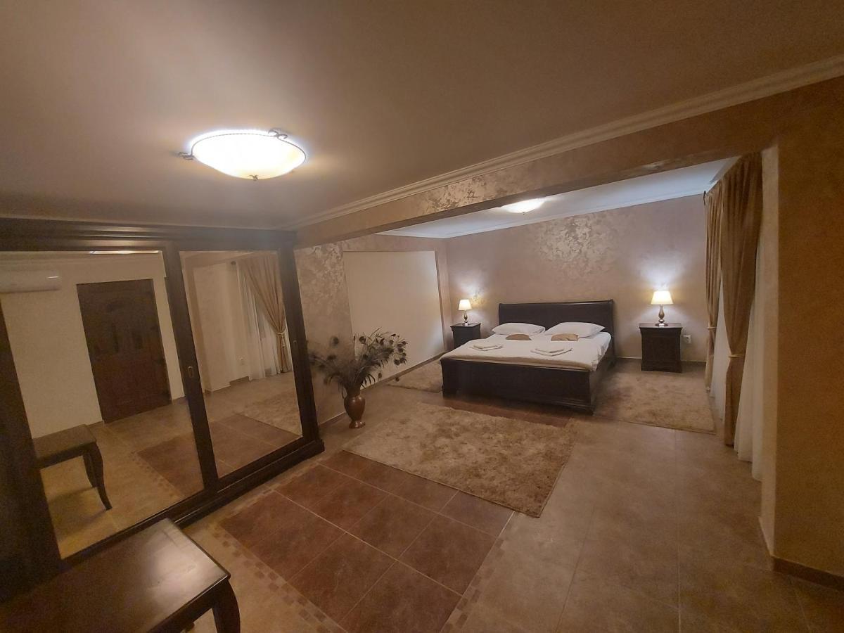 Casa Luca Hotel Moldova Noua Ngoại thất bức ảnh