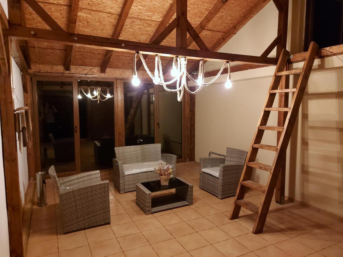 Casa Luca Hotel Moldova Noua Ngoại thất bức ảnh