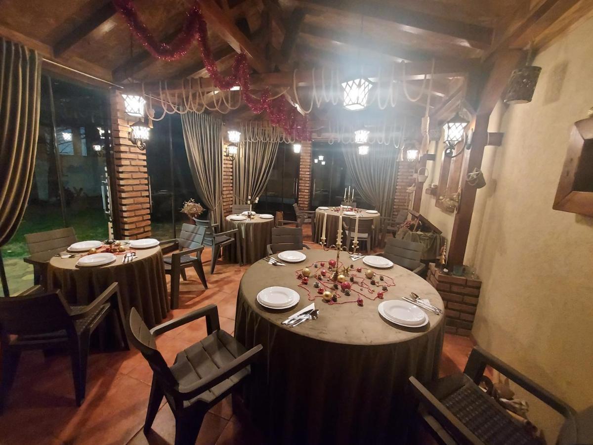 Casa Luca Hotel Moldova Noua Ngoại thất bức ảnh